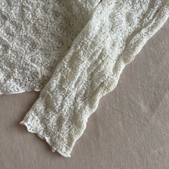 Urban Outfitters Semi-Sheer Textured Crew Neck Top in ivory (size M) - Picture 3 of 8